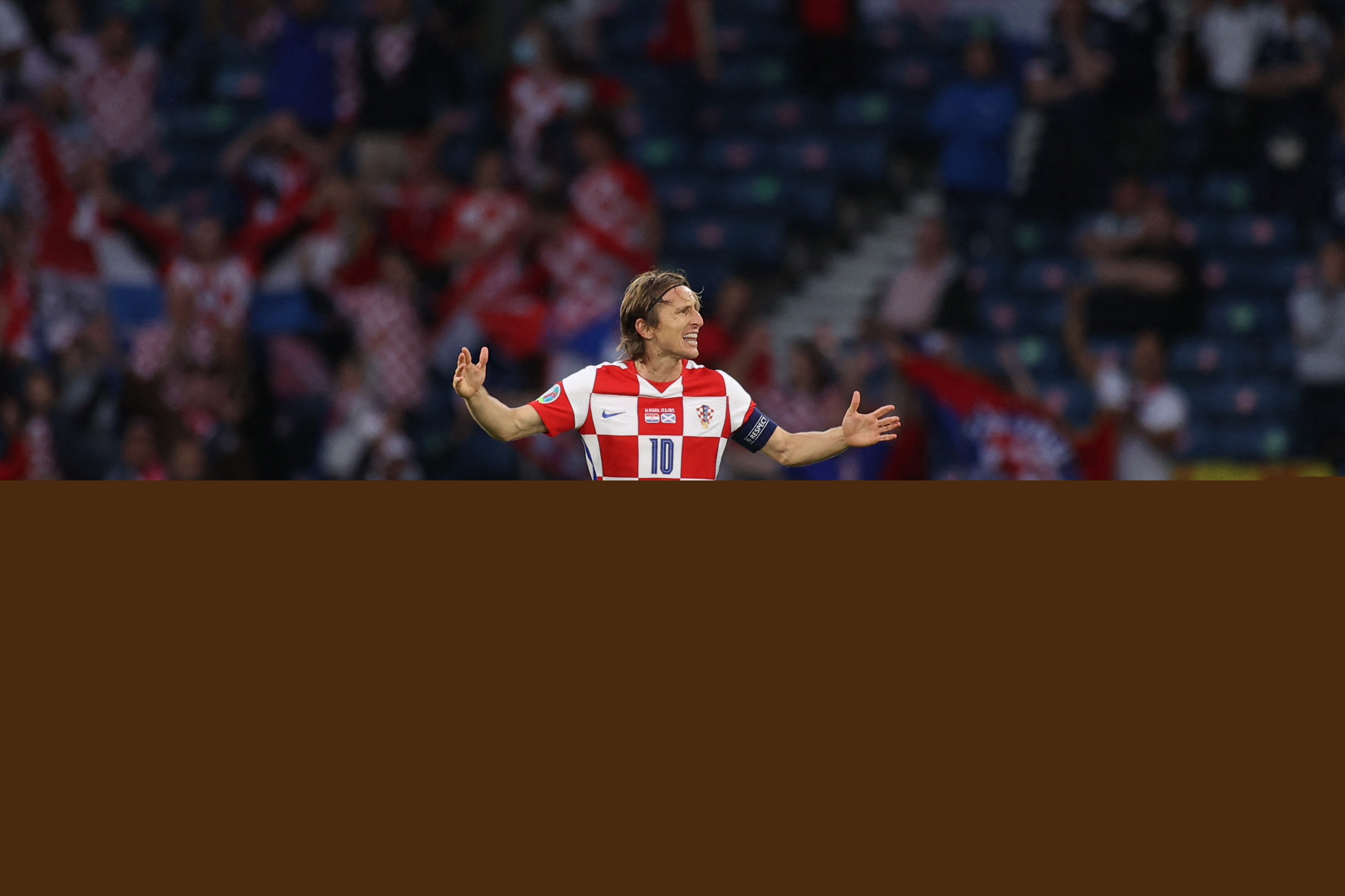 客战梅州建功，英博18岁小将杨铭锐斩获职业生涯首球