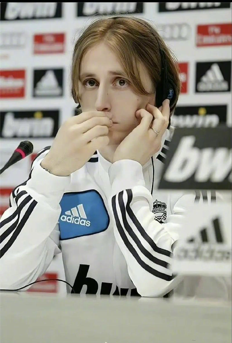 他这赛季真的在打 MVP 水准